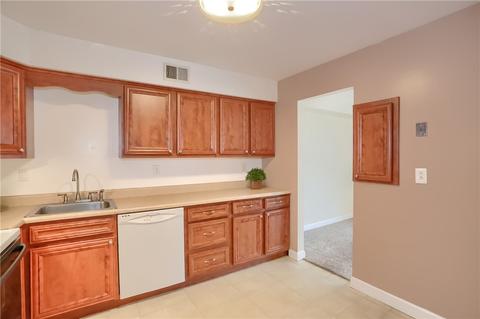 555 Sloop Rd #18, Mccandless, PA 15237 photo 6