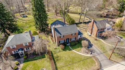 2305 Lambeth Dr, Pittsburgh, PA 15241 photo 2