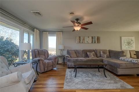 1345 Bechtel St, Monaca, PA 15061 photo 3