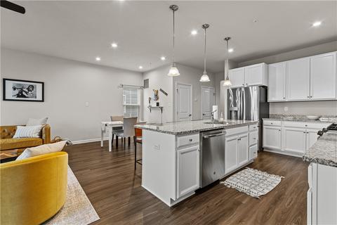 2064 Cade Dr, Monaca, PA 15061 photo 6