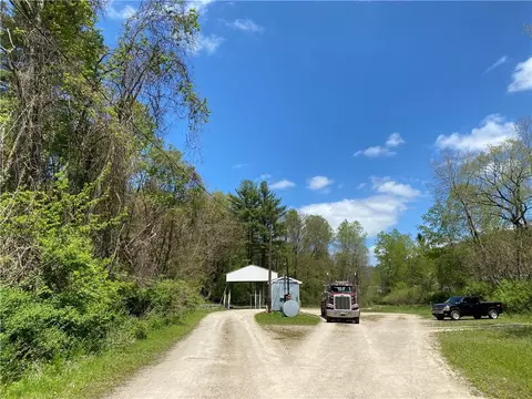 000 Sugar Camp Rd, Sykesville, PA 15865