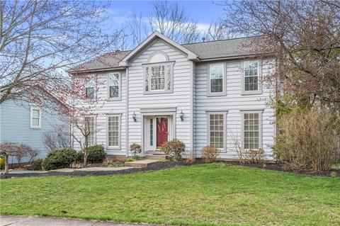 112 Tiffany Ridge Dr, Moon Township, PA 15108