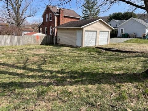302 E 4th St, Derry, PA 15627 photo 2