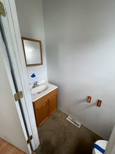 302 E 4th St, Derry, PA 15627 photo 10