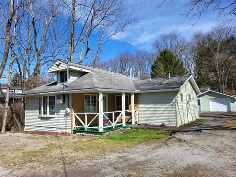 307 Betush Rd, Tarentum, PA 15084