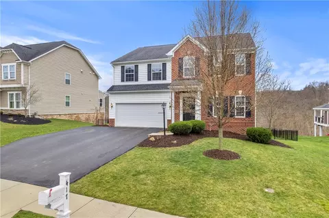 417 Imperial Dr, Canonsburg, PA 15317