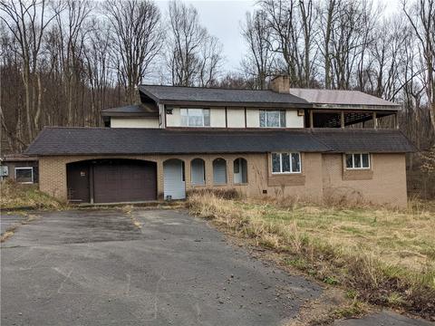 218 Yauger Hollow Rd, Lemont Furnace, PA 15456