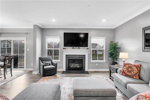 300 Helenium Dr, Mars, PA 16046 photo 4