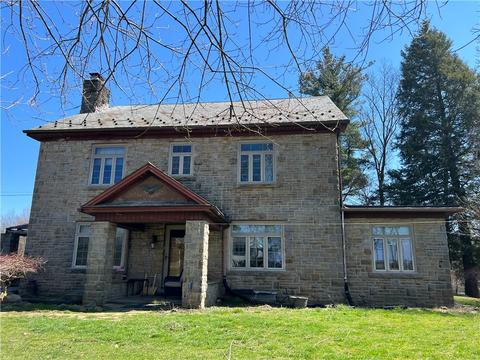 350 Irishtown Rd, Grove City, PA 16127