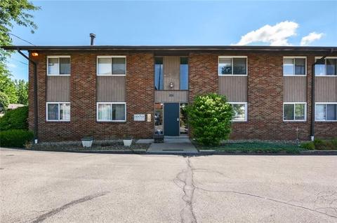 206 Hook St #22, Mars, PA 16046