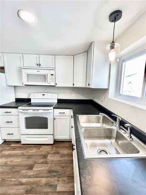 301 E 4th St, Derry, PA 15627 photo 5
