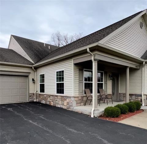 1064 Carriage Ln, Saxonburg, PA 16056