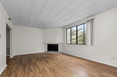 1573 Pinehurst Dr, Pittsburgh, PA 15241 photo 9