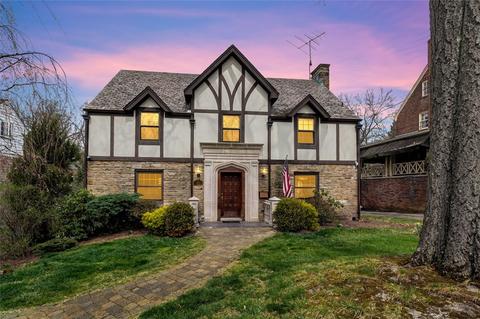 404 Morrison Dr, Pittsburgh, PA 15216