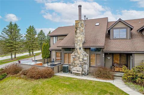 T4 Sunridge Drive, Champion, PA 15622