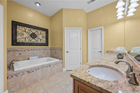2585 Chase Dr, Hampton, PA 15044 photo 12