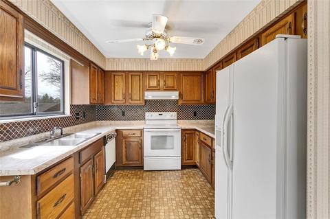 141 Adele Rd, Pittsburgh, PA 15237 photo 12