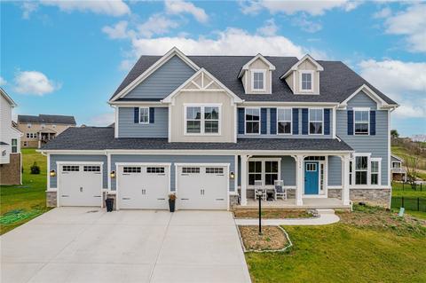 1094 Blackthorne Dr, Jeannette, PA 15644