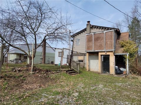 1662 Saltsburg Ave, Indiana, PA 15701