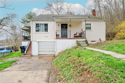 12080 Blair Ln, Irwin, PA 15642