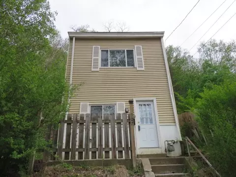 907 Smithton Ave, Pittsburgh, PA 15212