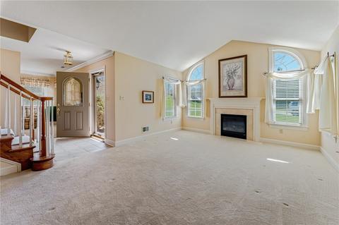 2534 Red Oak Ct, Hampton, PA 15101 photo 3