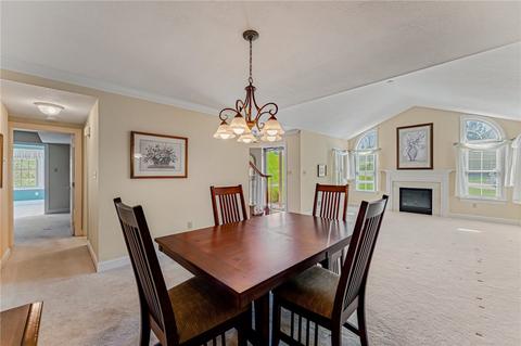 2534 Red Oak Ct, Hampton, PA 15101 photo 4