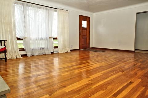 2156 Denmark Manor Rd, Export, PA 15632 photo 4