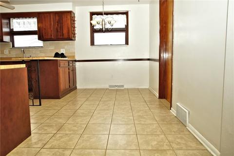 2156 Denmark Manor Rd, Export, PA 15632 photo 9