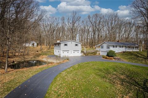 223 Tall Oaks Rd, Farmington, PA 15437