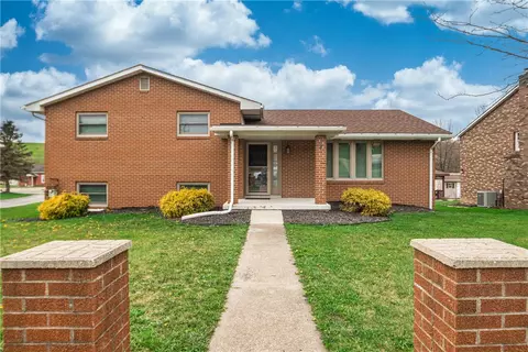 7 Josephine St, Slovan, PA 15078