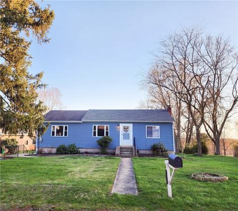 121 Giles Dr, Beaver Falls, PA 15010