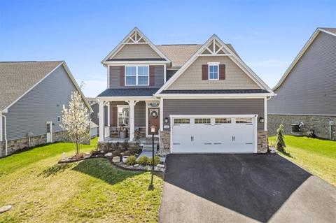162 High Pointe Dr, Chartiers, PA 15301