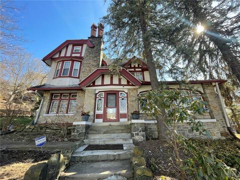 8904 Eastwood Rd, Pittsburgh, PA 15235