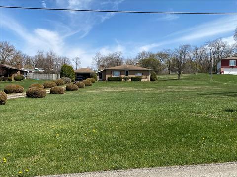138 Atlantic Rd, New Derry, PA 15671
