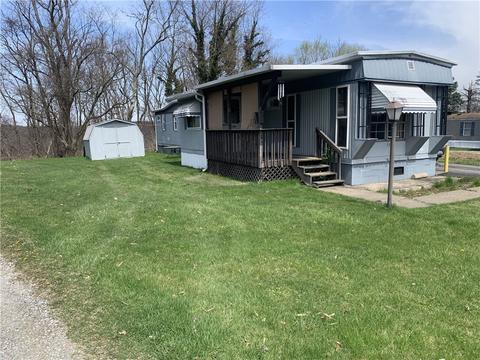 37 Lexington Dr, Freedom, PA 15042
