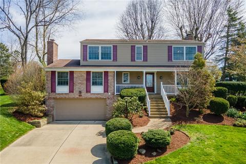 2381 Engelwood Dr, Pittsburgh, PA 15241