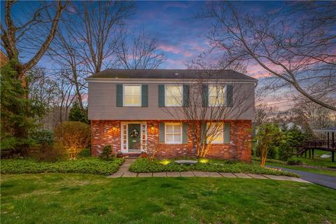 1236 Rolling Meadow Rd, Pittsburgh, PA 15241