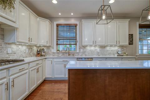 4818 Stonebridge Dr, Hampton, PA 15044 photo 6