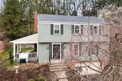 209 Edgewood Dr, Mcmurray, PA 15317