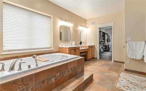 1025 Patrisa Dr, Export, PA 15632 photo 12