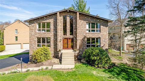 2591 Corteland Dr, Pittsburgh, PA 15241