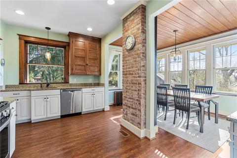 333 Castlegate Rd, Pittsburgh, PA 15221 photo 9