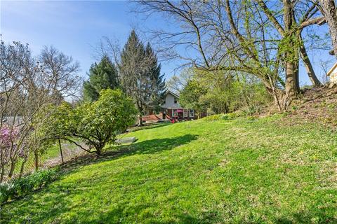 333 Castlegate Rd, Pittsburgh, PA 15221 photo 24
