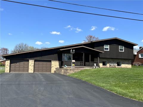 131 Mulberry Ln, Monaca, PA 15061