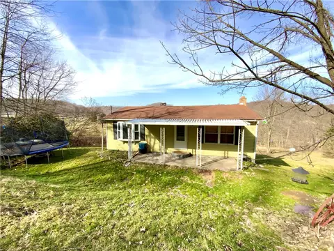 229 Upper Service, Hookstown, PA 15050