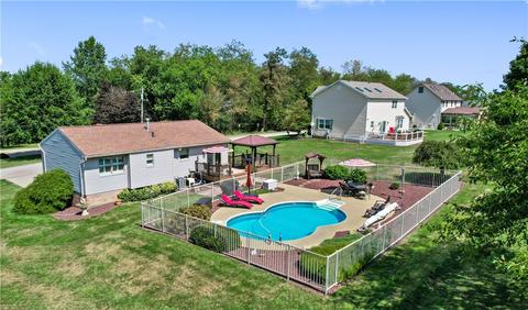 186 7th Ave, New Eagle, PA 15067 photo 3