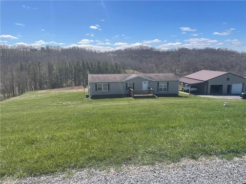 57 Pine Rd, East Finley, PA 15323