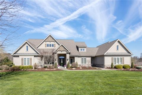 75 Charleston Sq, Bell Acres, PA 15143