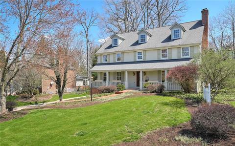 9066 Meadow Oaks Dr, Mccandless, PA 15101